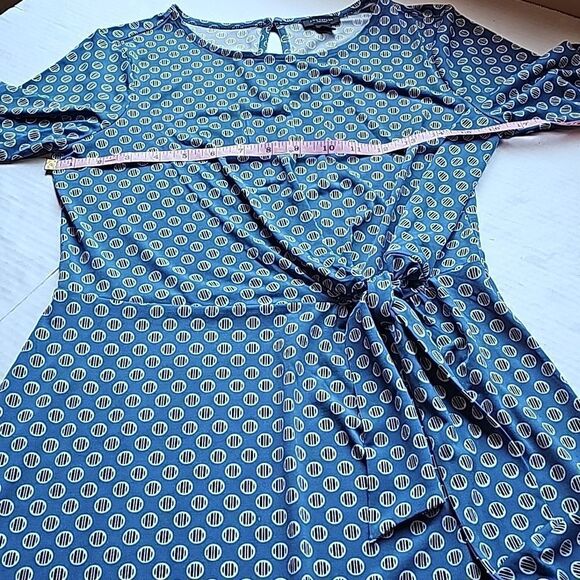 Ann Taylor pullover dress with slimming tie size XS - Picture 9 of 10